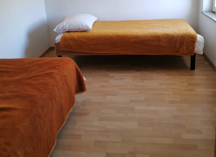 hostel park domzale dvoposteljna soba2