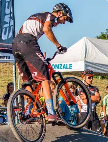 hostel park domzale okolica kolesarski poligon kolovoz